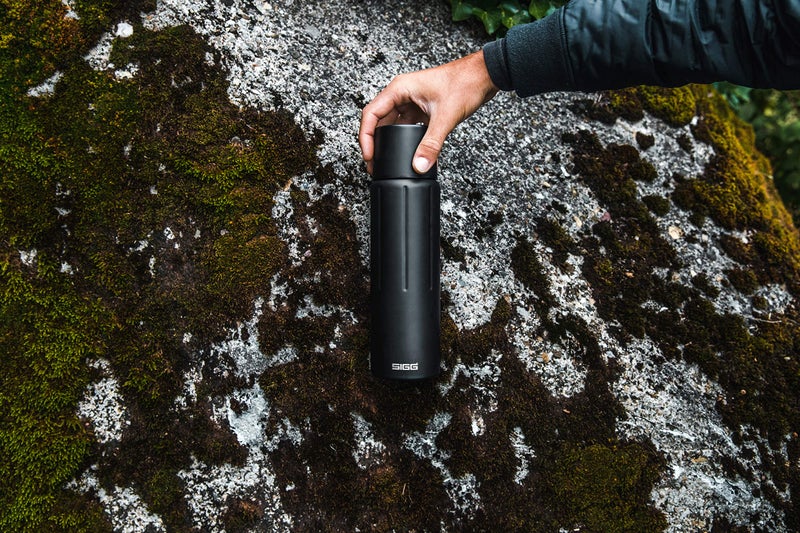 SIGG - Obsidian Insulated Water Bottle - Thermo Flask with Cup - Leakproof - Lightweight - BPA Free - 18/8 Stainless Steel - 37 Oz - Image 5